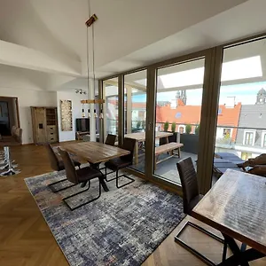  Apartment Modernes An Der Frauenkirche Ii